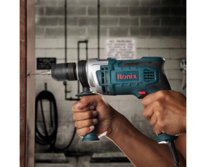 Дриль ударний Ronix 2215, 850Вт патрон без ключа Дриль ударний Ronix 2215, 850Вт патрон без ключа