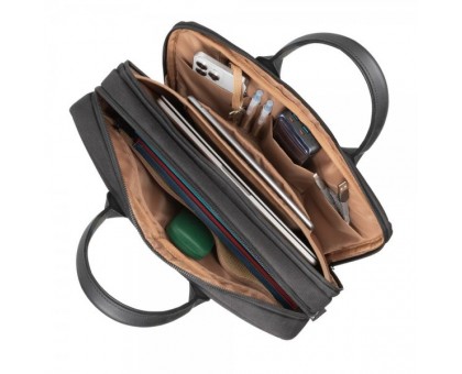 Сумка для ноутбука 15.6" RIVACASE 8134 (Black) ECO, Колекція "Clark", чорна Сумка для ноутбука 15.6" RIVACASE 8134 (Black) ECO, Колекція "Clark", чорна